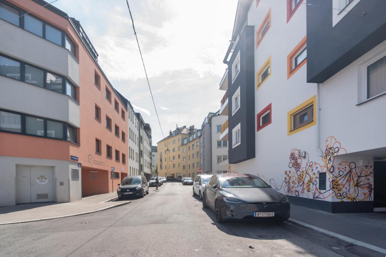 Ruhig, Hell Und Neu Mit Garage Lejlighed Wien Eksteriør billede